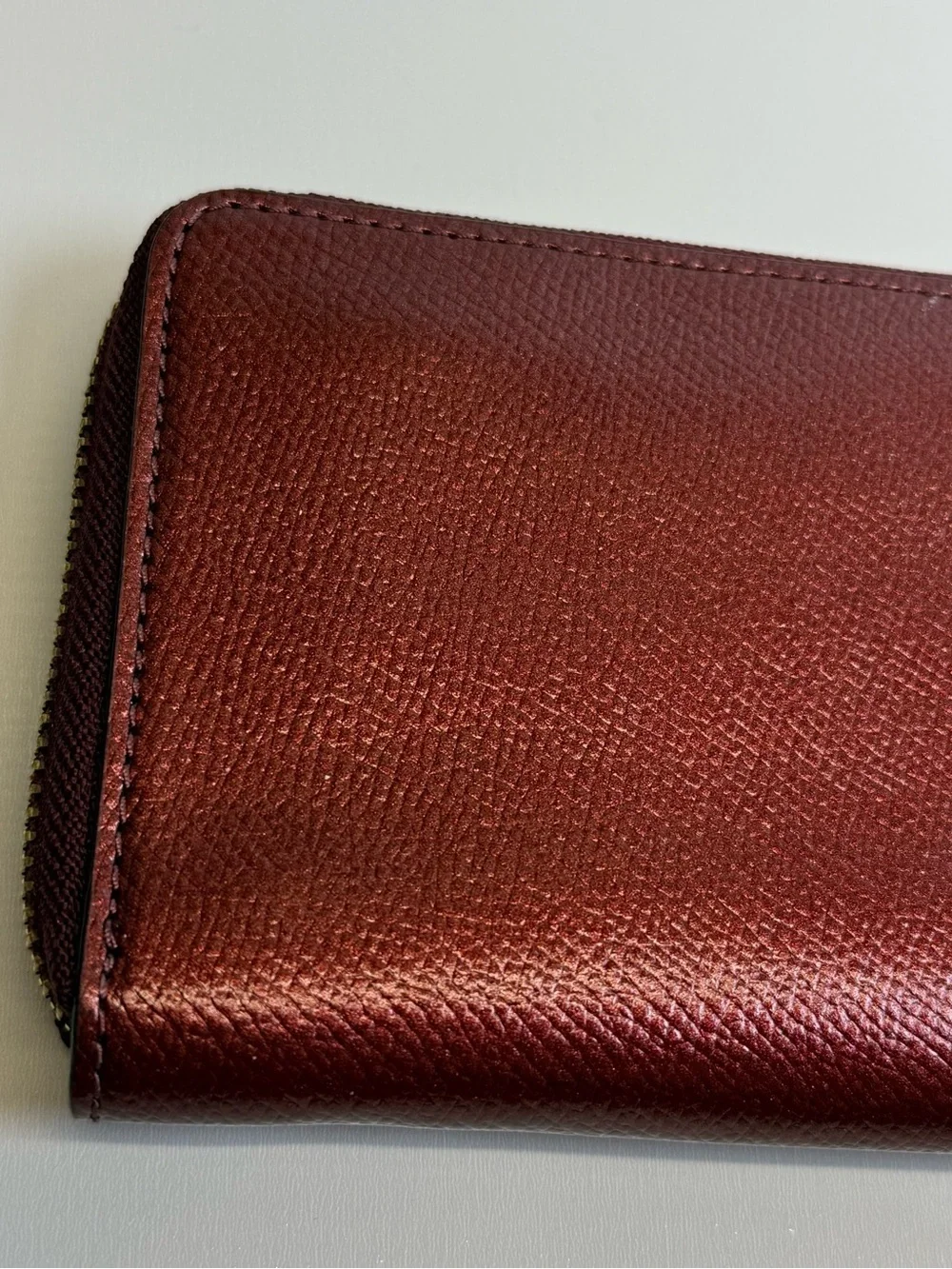 Coach Zip Wallet in Pebbled Leather Deep Red / Burgundy Gold Full Size Organizer